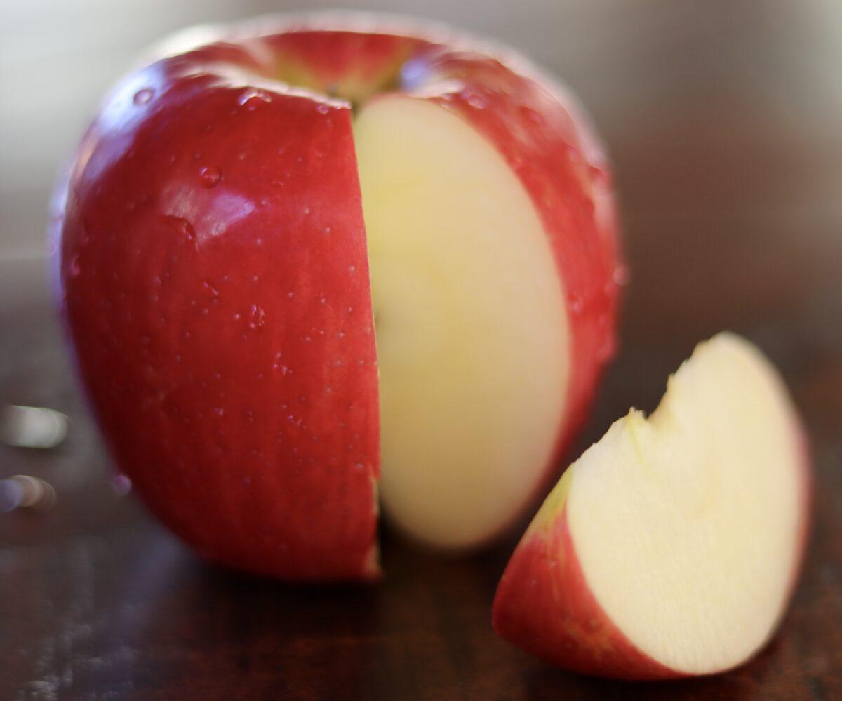 Hydration qualities of apples to help you lose weight
